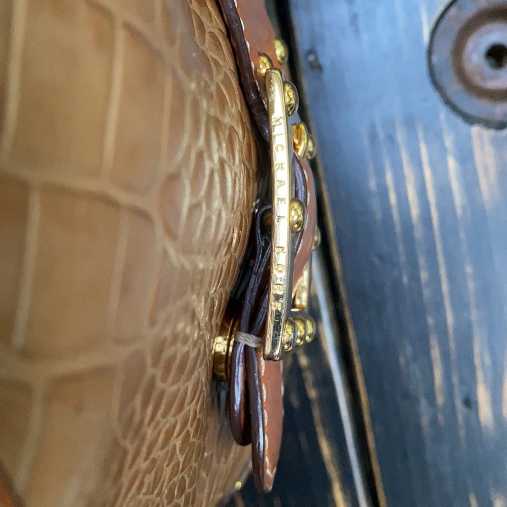Michael Kors Brown Croc-Embossed Shoulder Bag - Picture 4 of 11